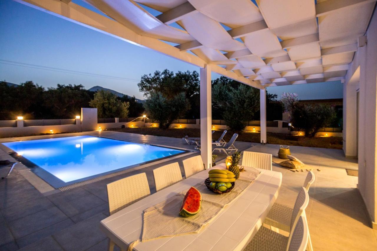 Villa Boviana With Private Swimming Pool Agios Sostis  Exterior foto