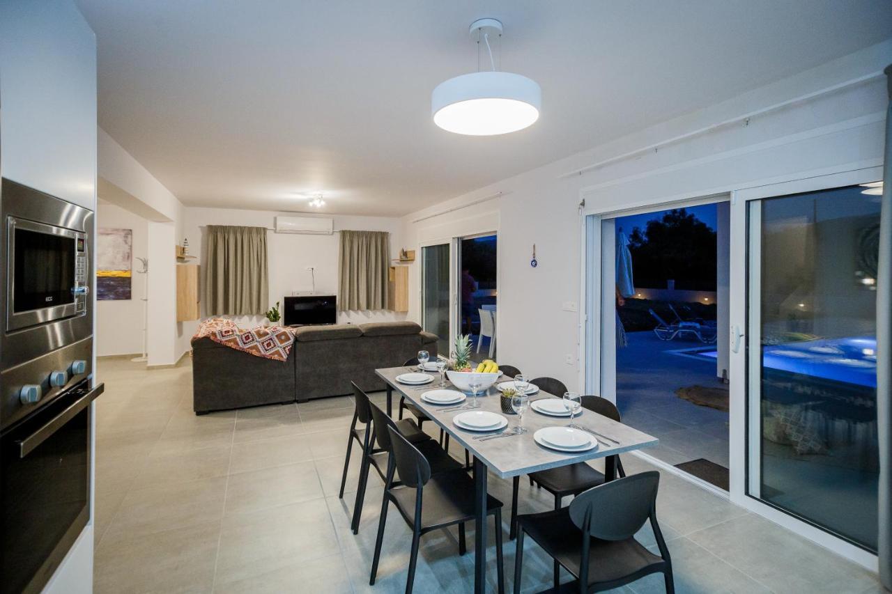 Villa Boviana With Private Swimming Pool Agios Sostis  Exterior foto